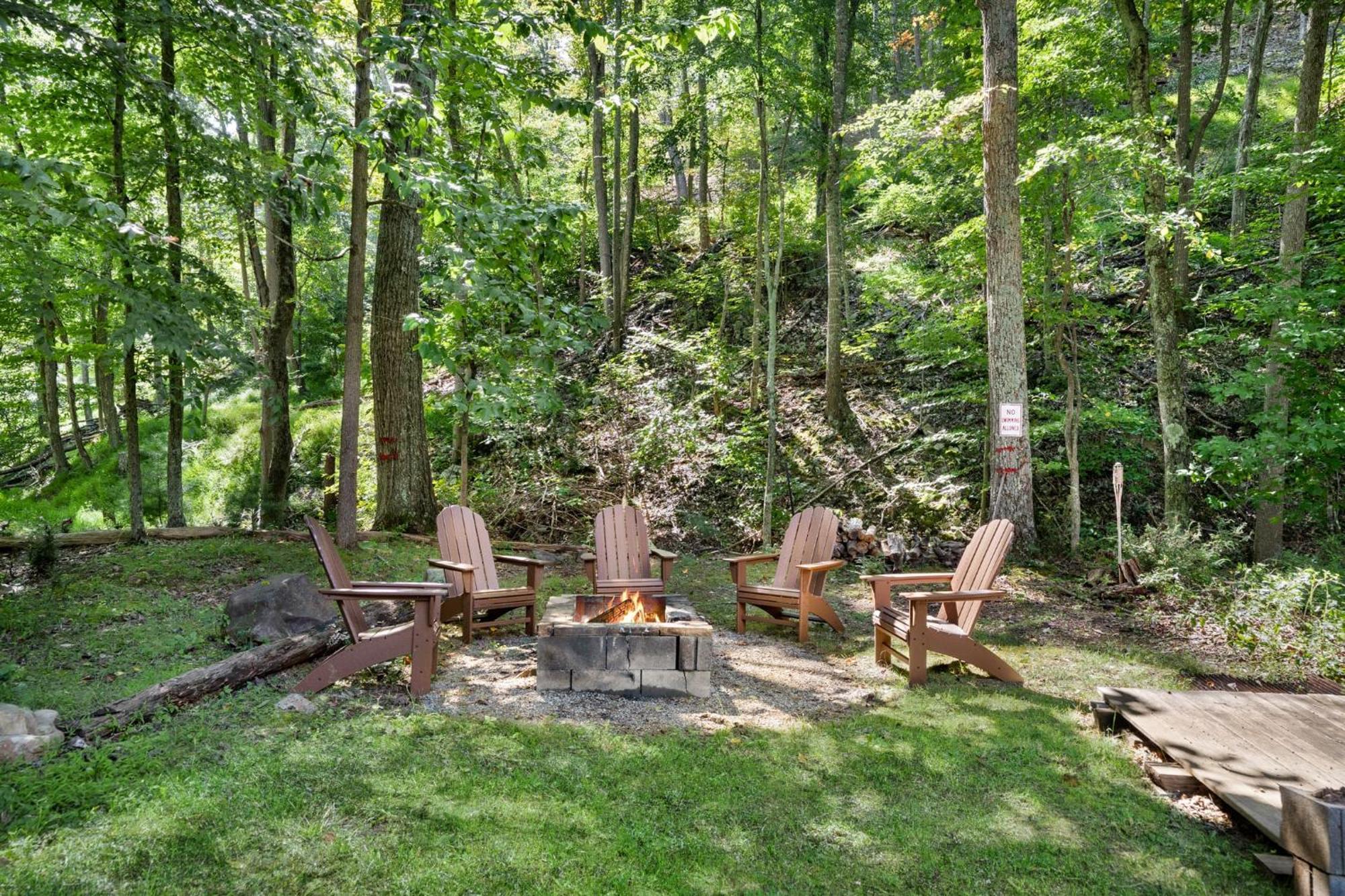 River Access W Hot Tub, Grill, Wifi, & Fire Pit! Lost City Luaran gambar